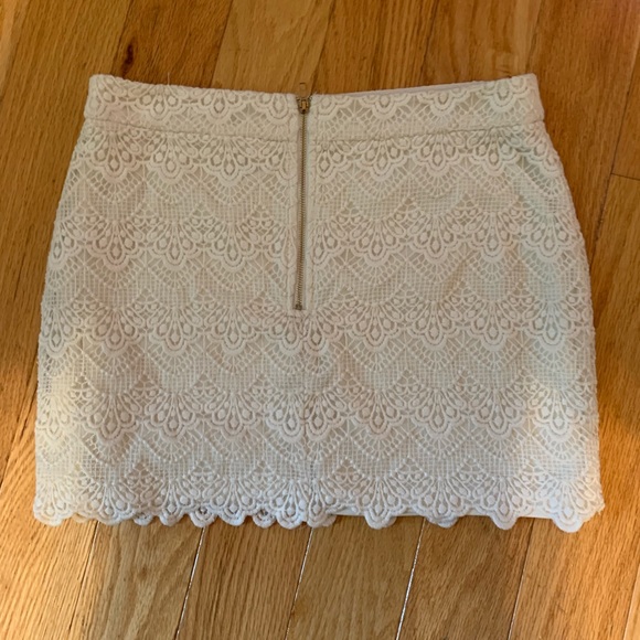 White Lace Mini Skirt - Picture 4 of 5